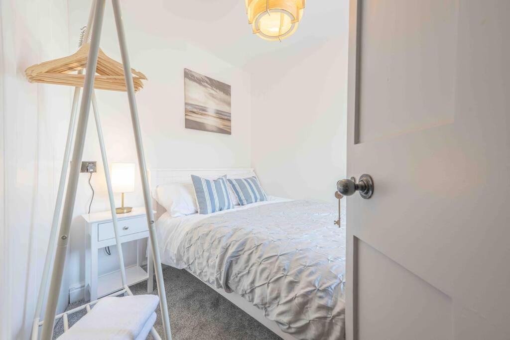 The Lymington Sailor'S Cottage Extérieur photo