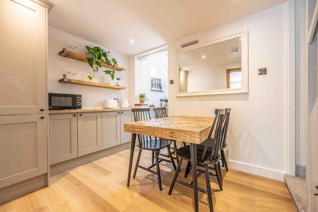 The Lymington Sailor'S Cottage Extérieur photo
