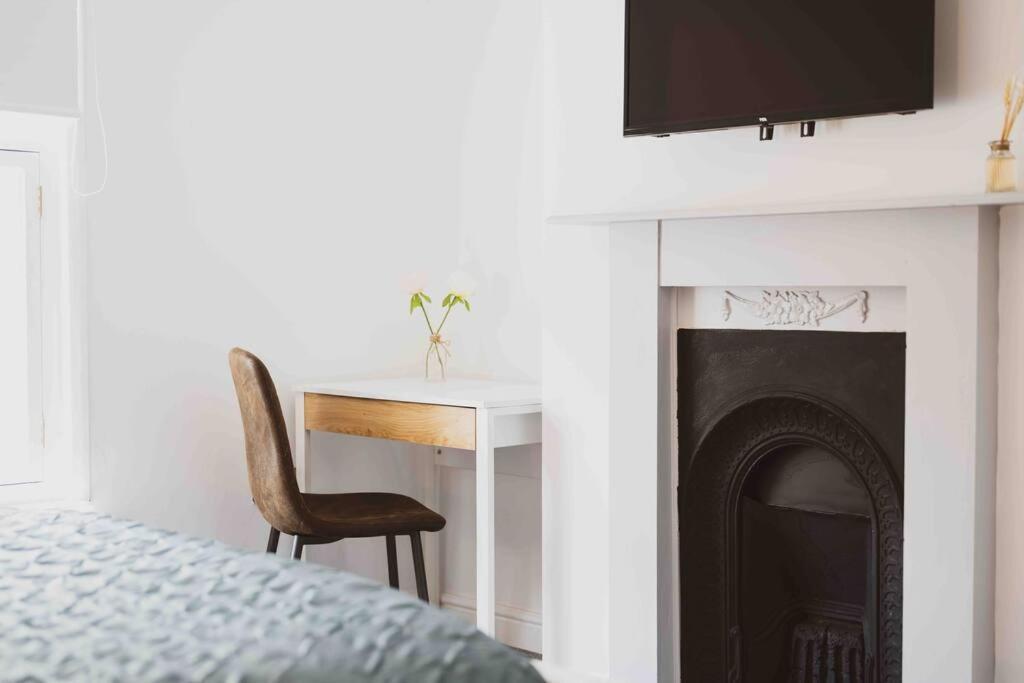 The Lymington Sailor'S Cottage Extérieur photo